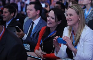 Stay Connected at Dreamforce